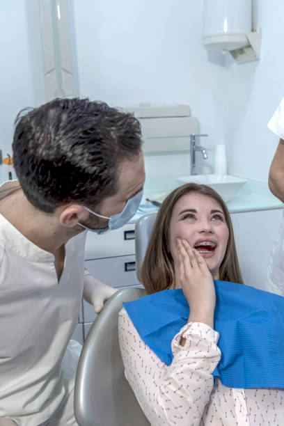 Best Dentist Open on Weekends  in Lawtey, FL